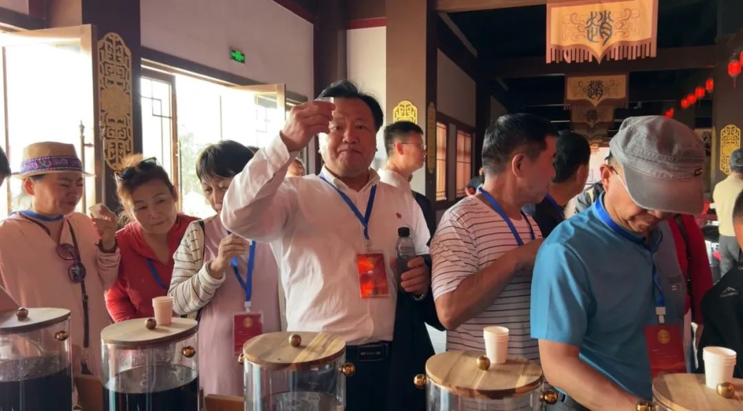“品读千年古都，放歌赵王集团” 中国文艺名家走进河北邯郸采风系列活动成功举办